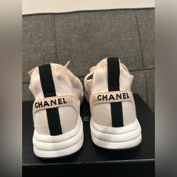 Chanel Light pink and grey knit sneakers - Picture 4 of 11
